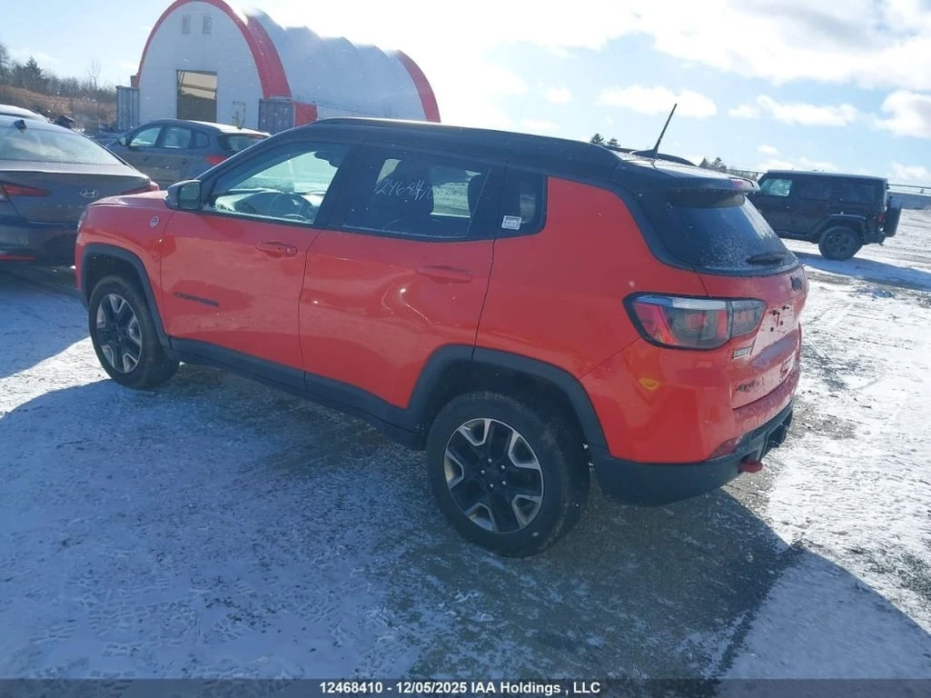 Jeep Compass * TRAILHAWK * CARFAX * БЕЗ ПЪРВОНАЧАЛНА ВНОСКА - изображение 3