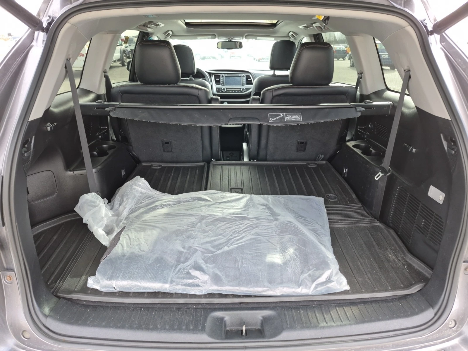 Toyota Highlander Limited Platinum | 7 Места | Сервизна История | , снимка 12 - Автомобили и джипове - 53728873