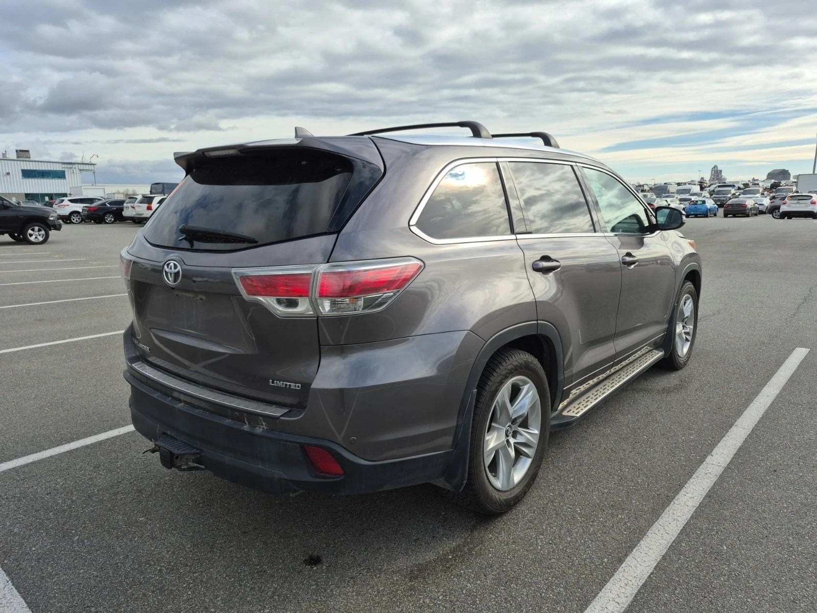 Toyota Highlander Limited Platinum | 7 Места | Сервизна История | , снимка 3 - Автомобили и джипове - 53728873