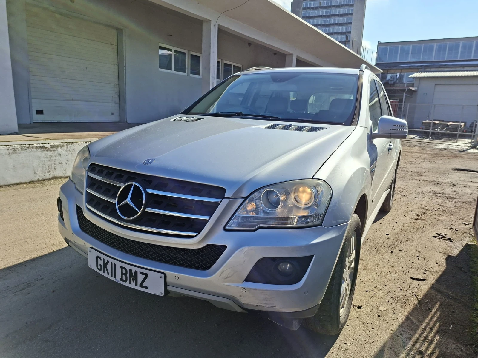 Mercedes-Benz ML 300, снимка 2 - Автомобили и джипове - 53834857
