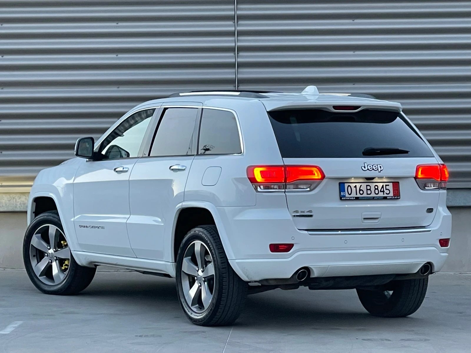 Jeep Grand cherokee OVERLAND 3.0 DIESEL 250 К.С. 4X4 8 ZF FULL MAX, снимка 5 - Автомобили и джипове - 54157437