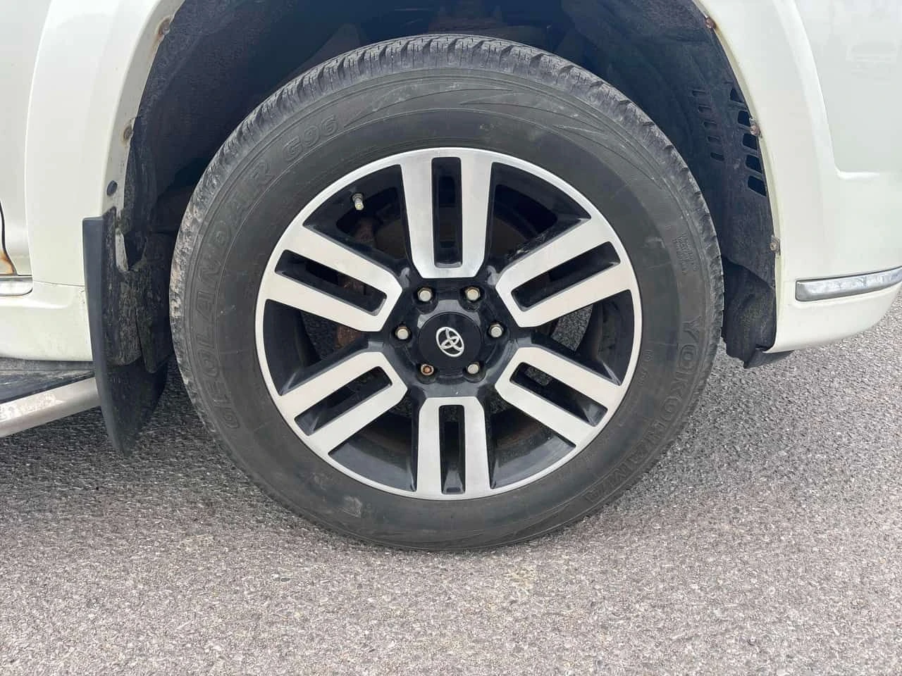 Toyota 4runner * 4WD * CARFAX * ЦЕНА ДО БГ, снимка 14 - Автомобили и джипове - 54303873