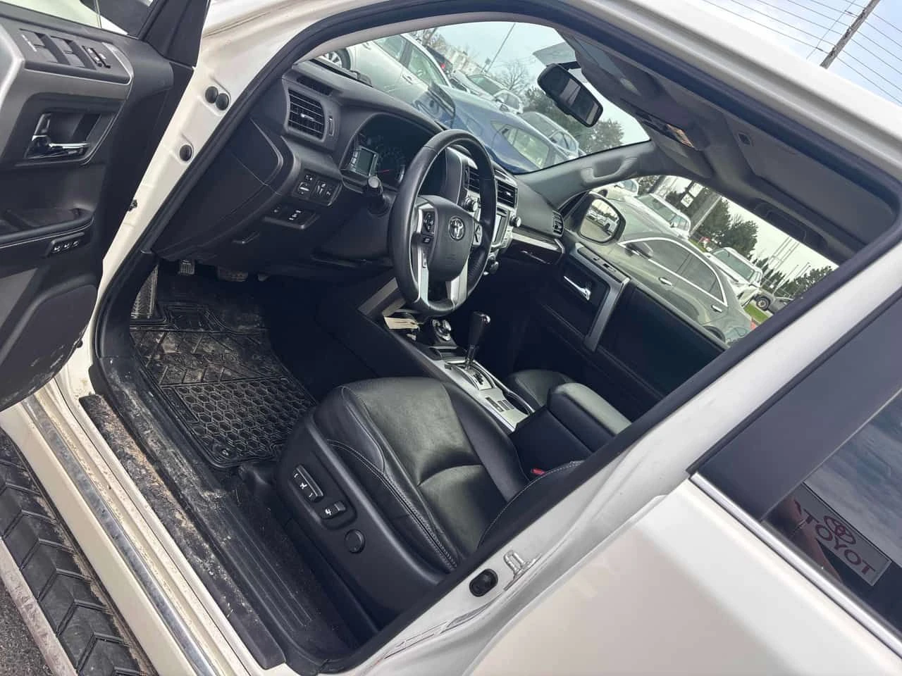 Toyota 4runner * 4WD * CARFAX * ЦЕНА ДО БГ, снимка 6 - Автомобили и джипове - 54303873