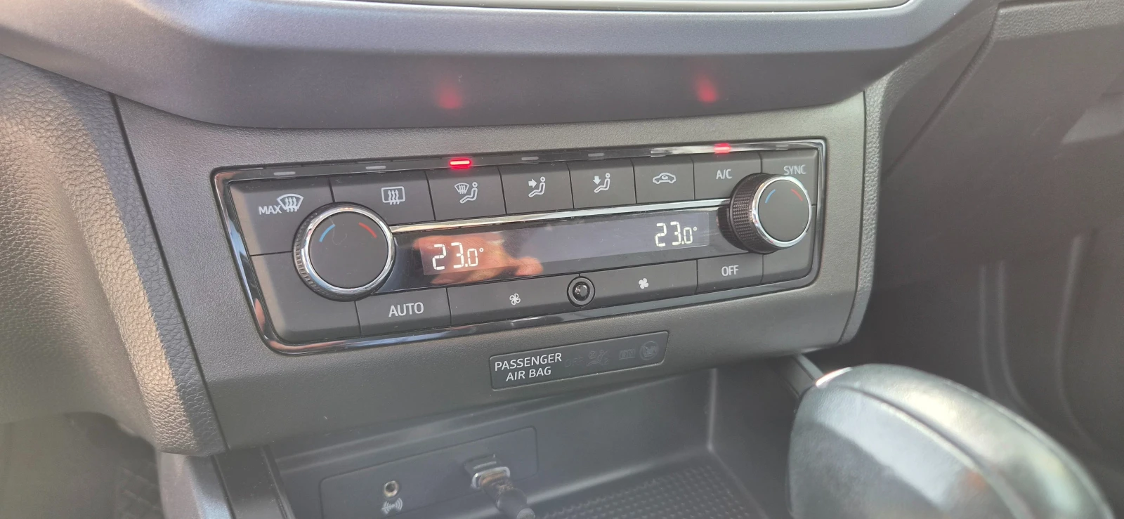 Seat Arona БЕНЗИН 115к.с. АВТОМАТИК ; КАМЕРА , снимка 14 - Автомобили и джипове - 54429390