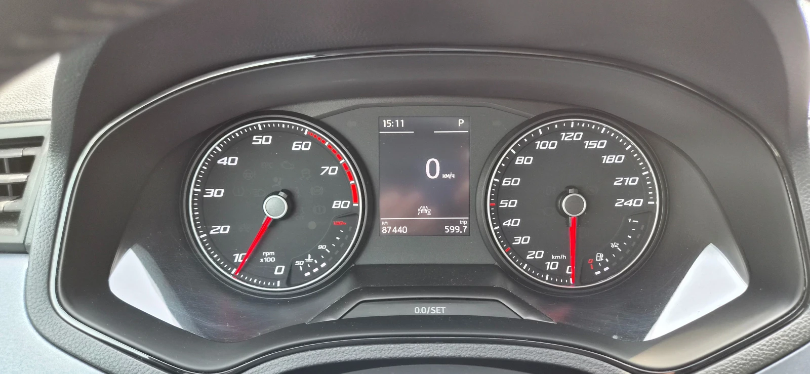Seat Arona БЕНЗИН 115к.с. АВТОМАТИК ; КАМЕРА , снимка 12 - Автомобили и джипове - 54429390