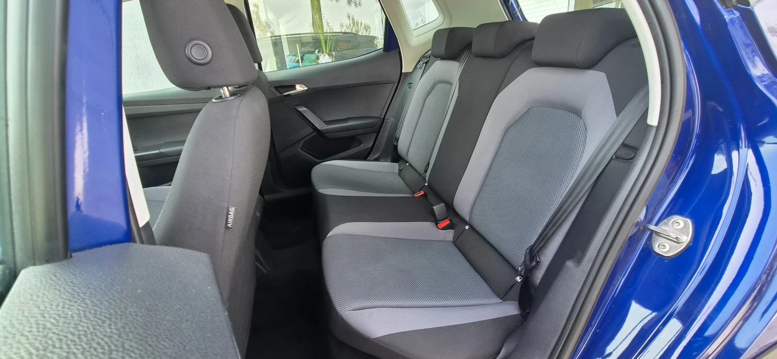 Seat Arona БЕНЗИН 115к.с. АВТОМАТИК ; КАМЕРА , снимка 9 - Автомобили и джипове - 54429390