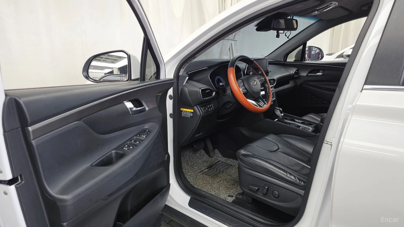 Hyundai Santa fe * ПАНО* KEYLESS* Camera* ПОДГРЕВ* , снимка 10 - Автомобили и джипове - 55584559
