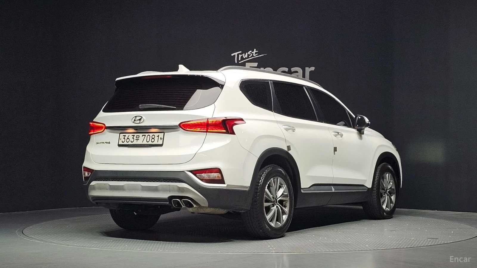 Hyundai Santa fe * ПАНО* KEYLESS* Camera* ПОДГРЕВ* , снимка 2 - Автомобили и джипове - 55584559