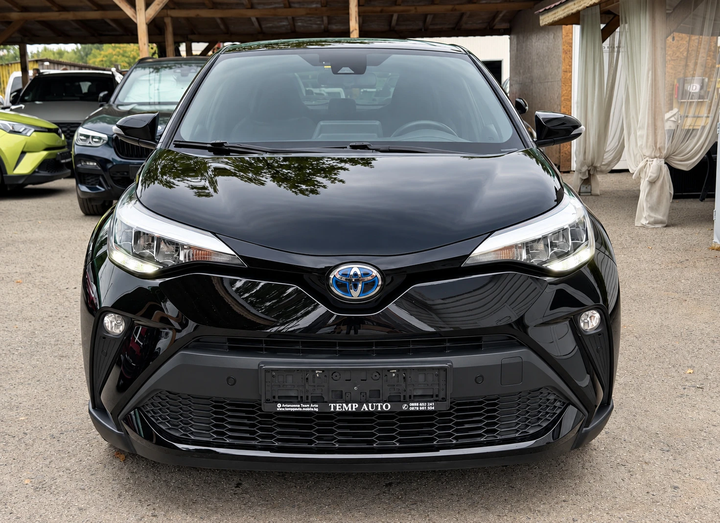 Toyota C-HR 1.8I* СЕРВИЗНА КНИЖКА* ПЪЛНА  ИСТОРИЯ В ТОЙОТА, снимка 2 - Автомобили и джипове - 56125736