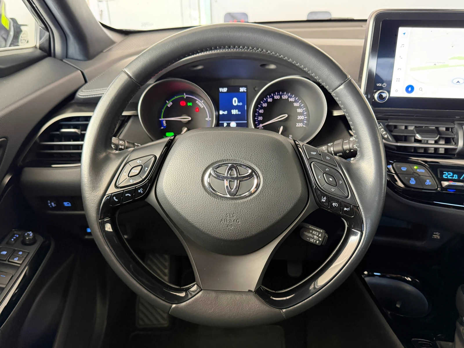 Toyota C-HR 1.8I* СЕРВИЗНА КНИЖКА* ПЪЛНА  ИСТОРИЯ В ТОЙОТА, снимка 11 - Автомобили и джипове - 56125736