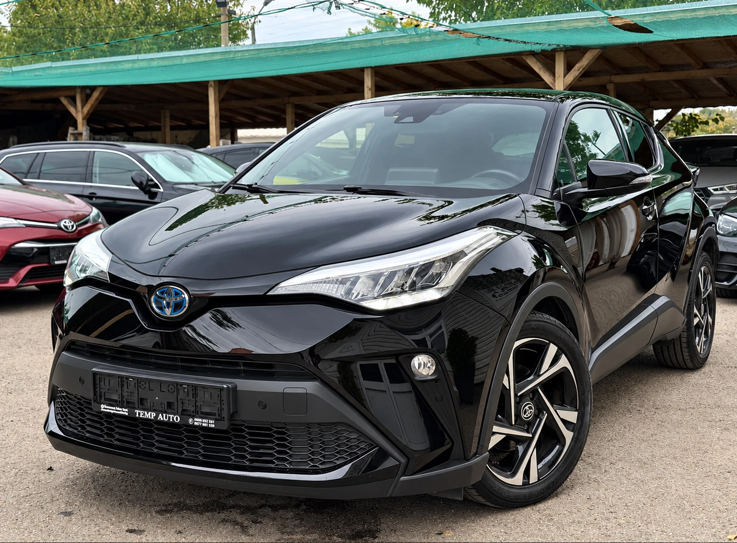 Toyota C-HR 1.8I* СЕРВИЗНА КНИЖКА* ПЪЛНА  ИСТОРИЯ В ТОЙОТА