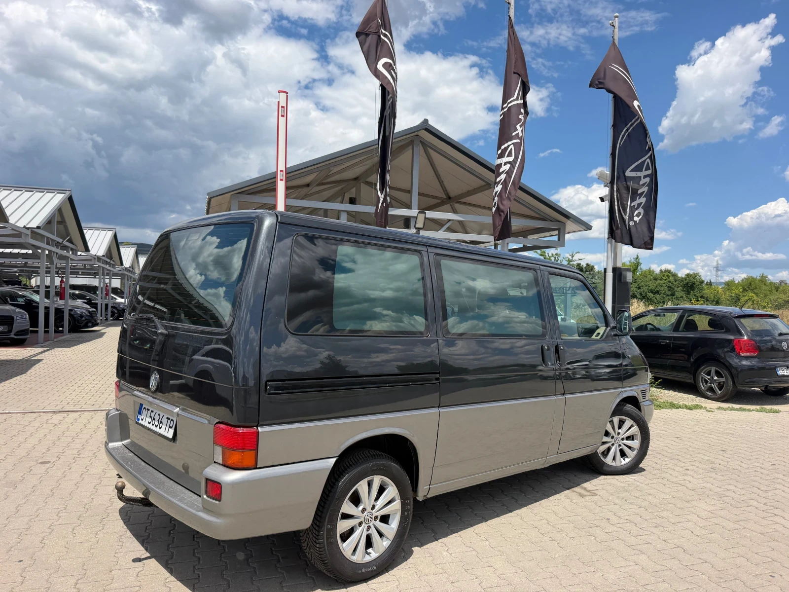 VW Caravelle 7МЕСТА#АВТОПИЛОТ#КЛИМАТРОНИК#КОЖА#ПОДГРЯВАНЕ, снимка 5 - Бусове и автобуси - 55212931