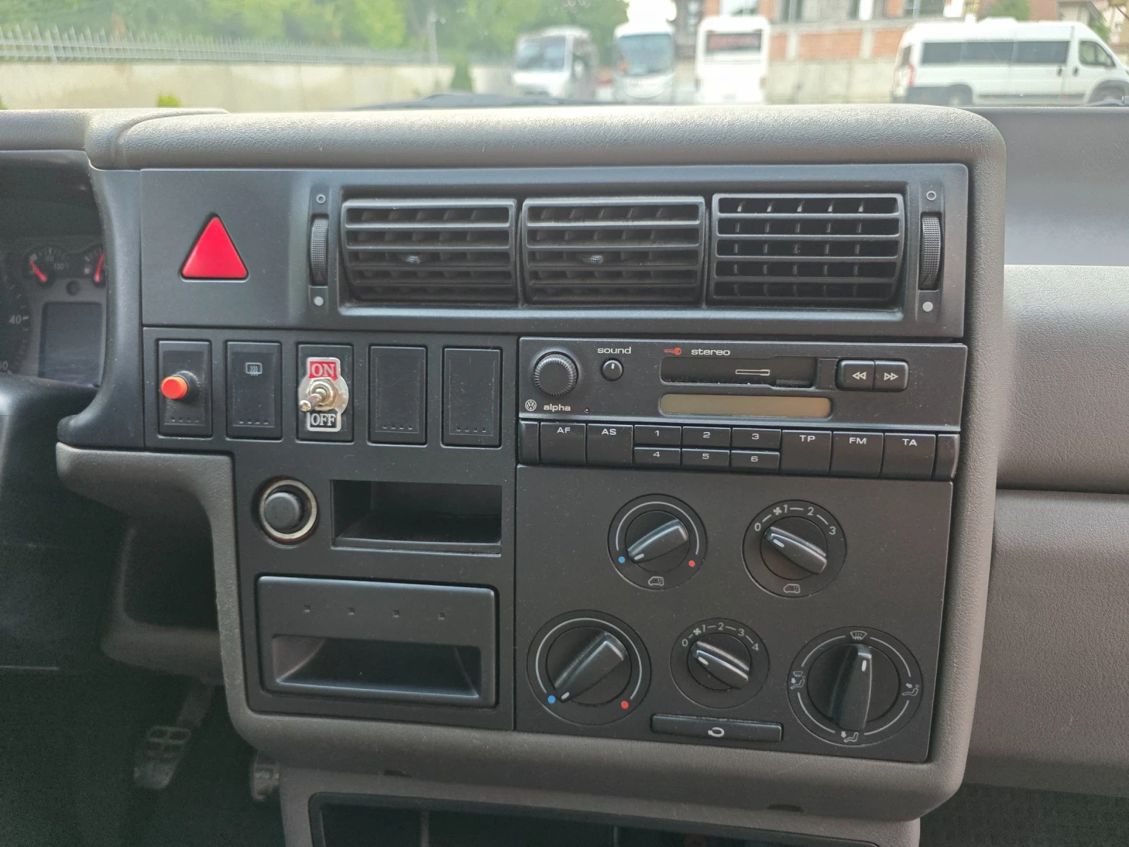 VW Transporter T4, снимка 10 - Бусове и автобуси - 55430990