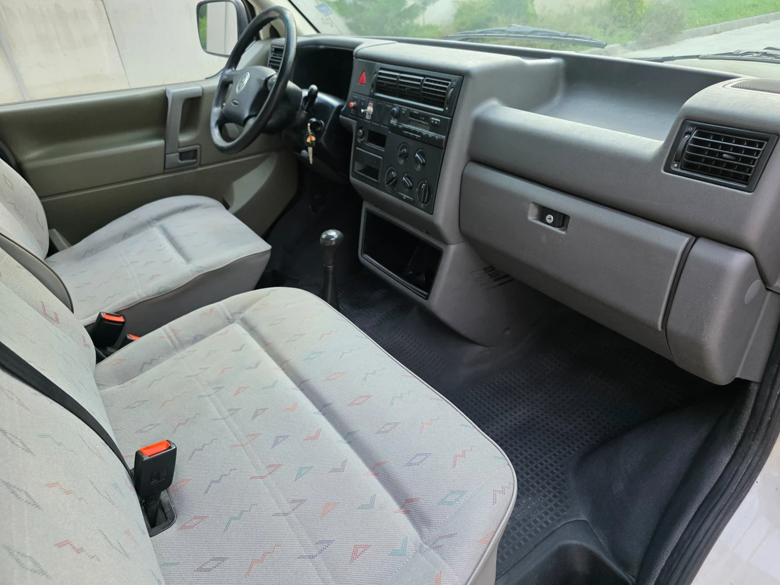 VW Transporter T4, снимка 9 - Бусове и автобуси - 55430990