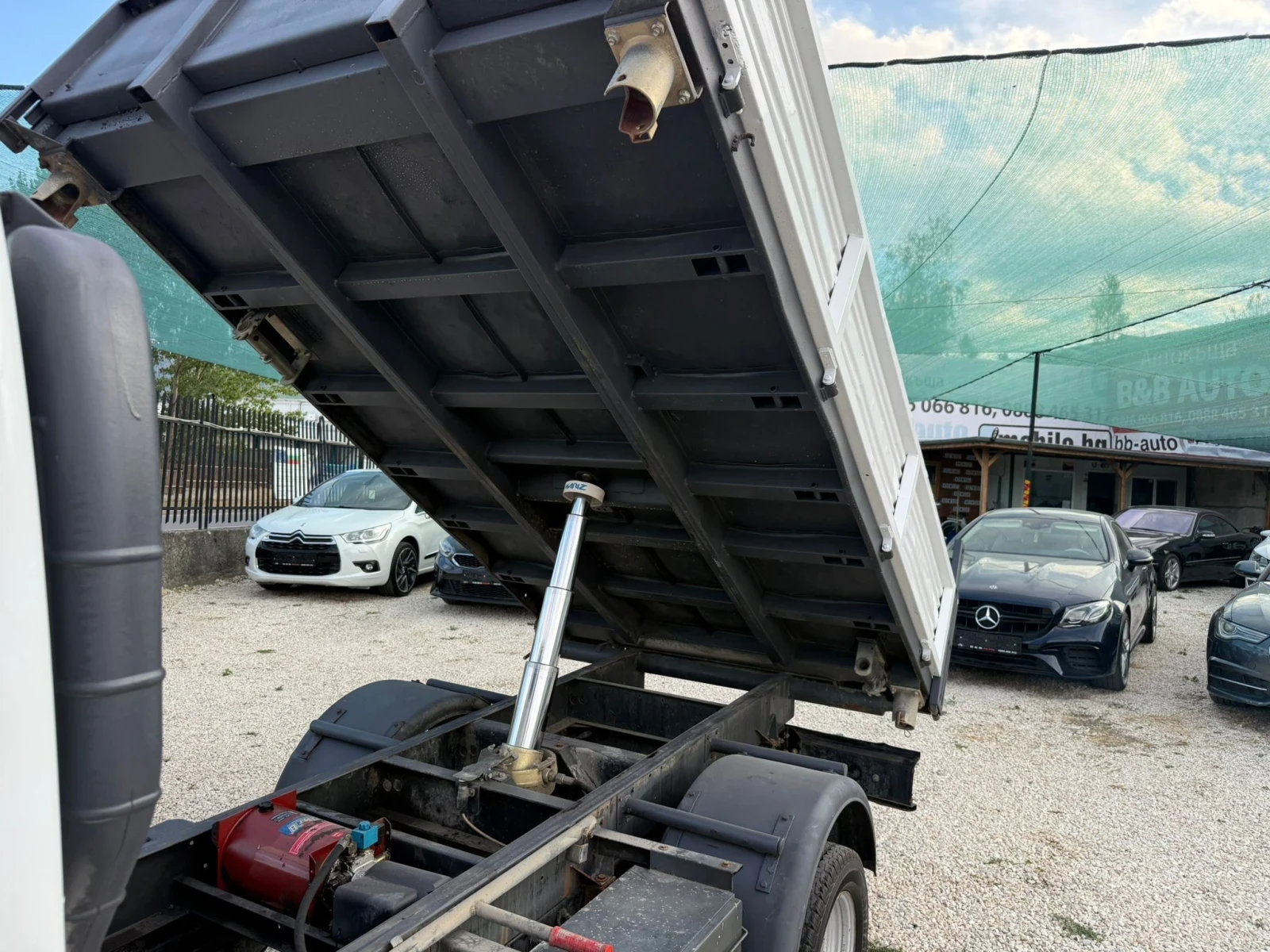 Nissan Capstar 3.0 D, 89000км., Тристранен самосвал , снимка 8 - Бусове и автобуси - 55837967