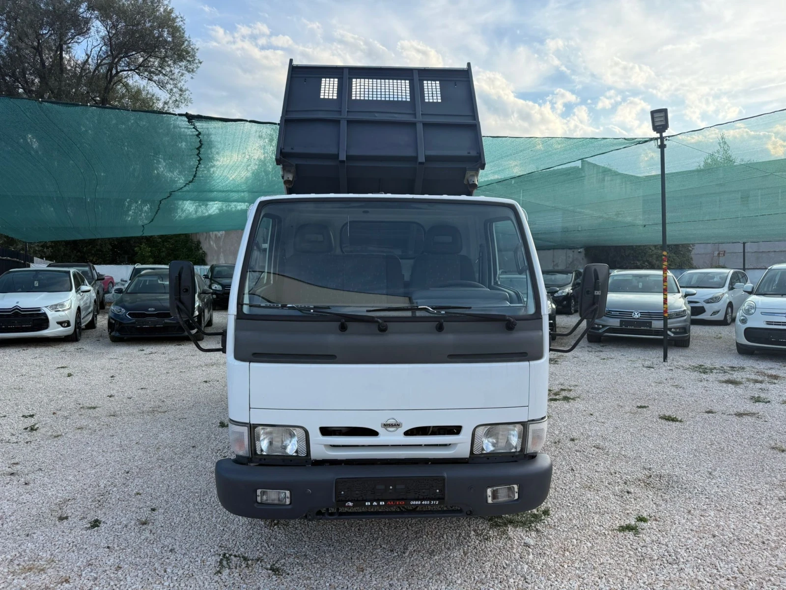 Nissan Capstar 3.0 D, 89000км., Тристранен самосвал , снимка 3 - Бусове и автобуси - 55837967