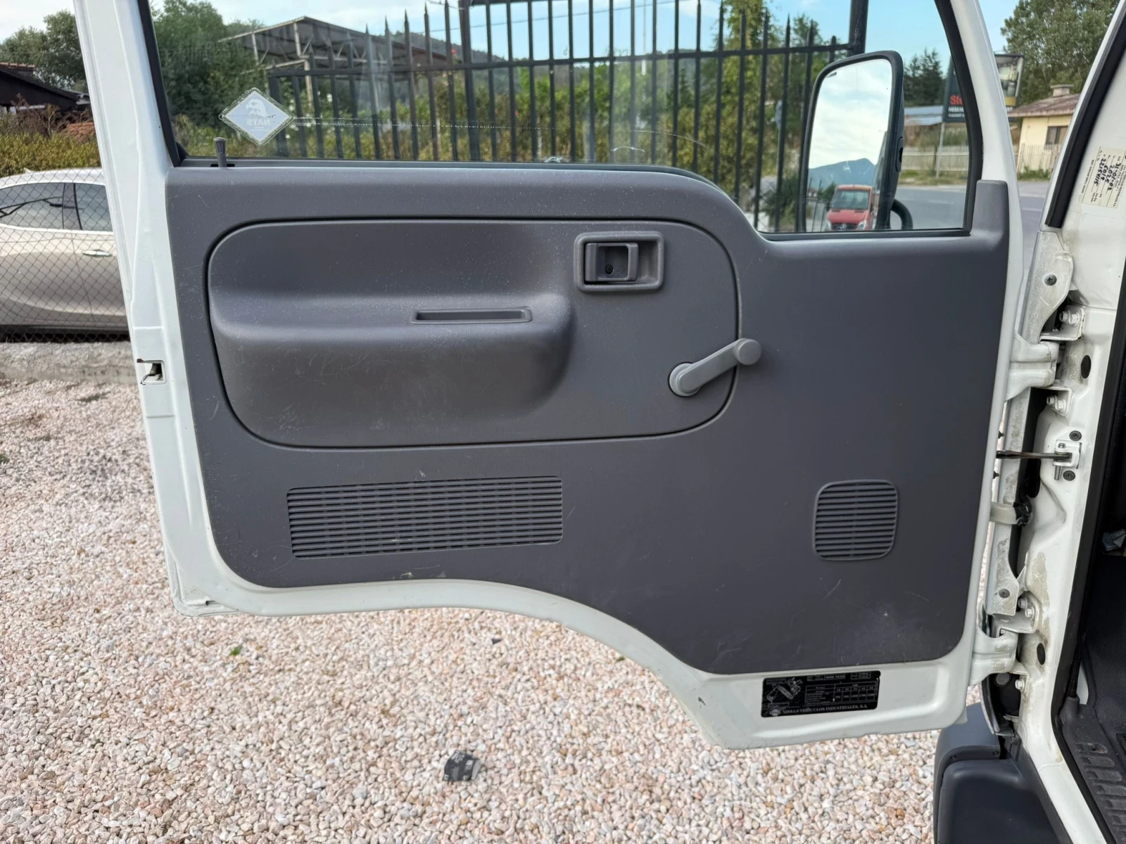 Nissan Capstar 3.0 D, 89000км., Тристранен самосвал , снимка 9 - Бусове и автобуси - 55837967