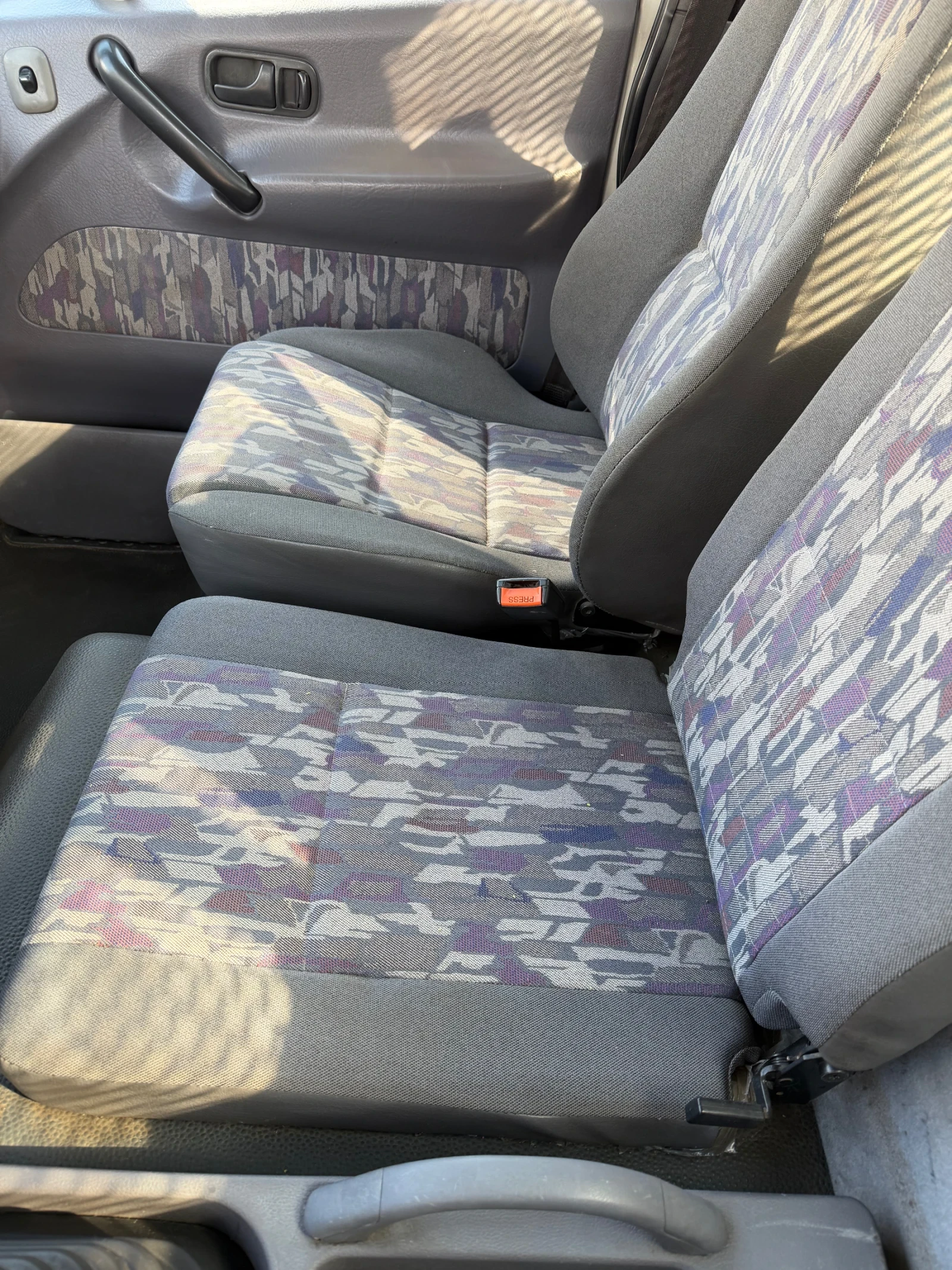 Nissan Atleon Nissan Atleon 165, снимка 11 - Камиони - 53874614