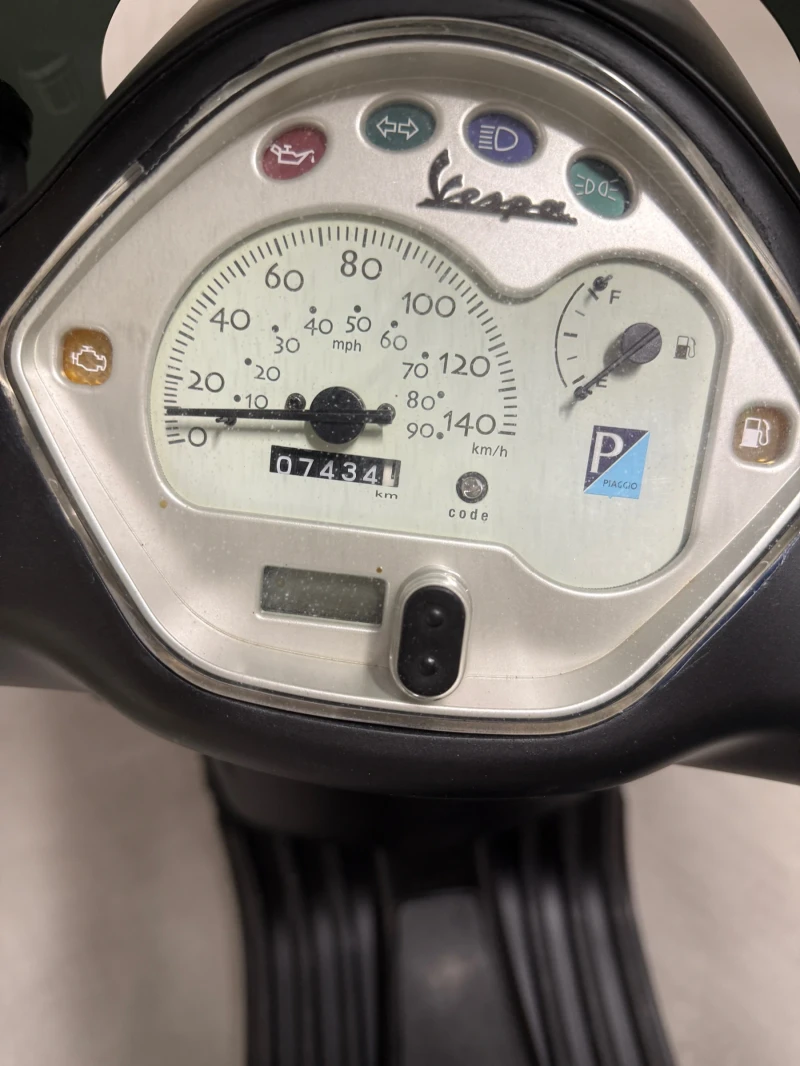 Vespa 125, снимка 7 - Мотоциклети и мототехника - 51670943