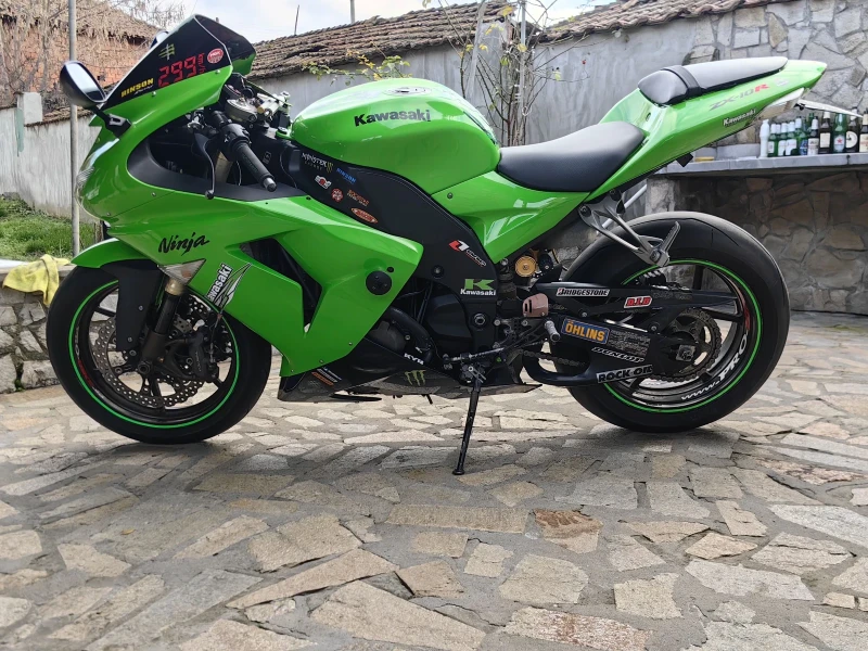 Kawasaki Zxr ZX-10R ПЕРФЕКТНО СЪСТОЯНИЕ!! , снимка 6 - Мотоциклети и мототехника - 52696312