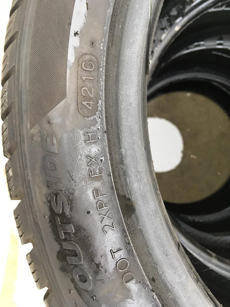 Гуми Зимни 215/45R16, снимка 3 - Гуми и джанти - 25503035