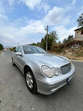 Mercedes-Benz C 220, снимка 10