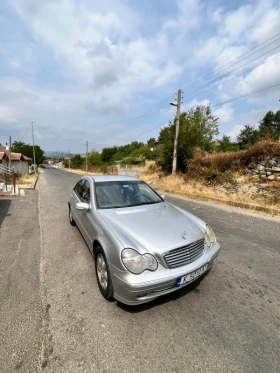 Mercedes-Benz C 220, снимка 2