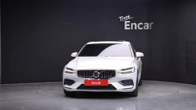 Volvo S60 INSCRIPTION* B&W* 360* МАСАЖ* ОБДУХ* DIS* КРАЙНА Ц, снимка 2