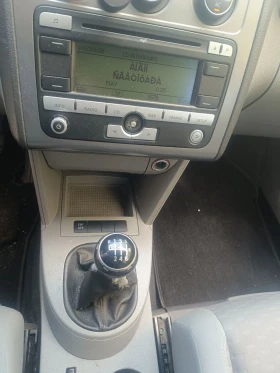 VW Touran 1.9 TDI 105 кс - 2300 € / 4498.41 лв. - 44009699 8