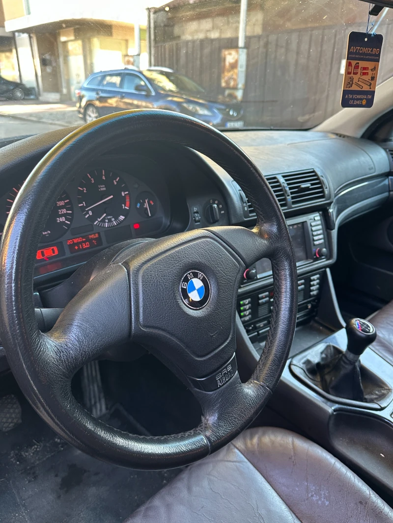 BMW 523  Седан, снимка 10 - Автомобили и джипове - 47813354