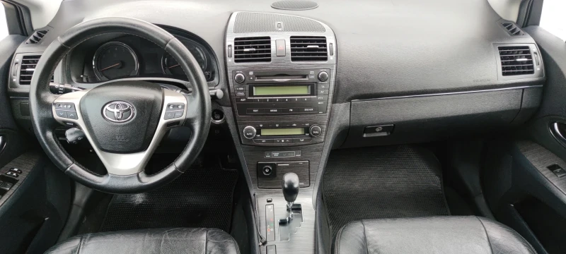 Toyota Avensis 1.8VVT-I* 147к.с* Автоматик* , снимка 16 - Автомобили и джипове - 48312742