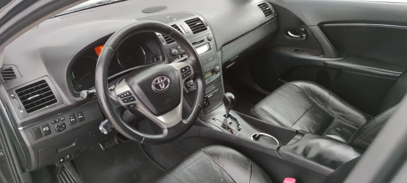 Toyota Avensis 1.8VVT-I* 147к.с* Автоматик* , снимка 14 - Автомобили и джипове - 48312742