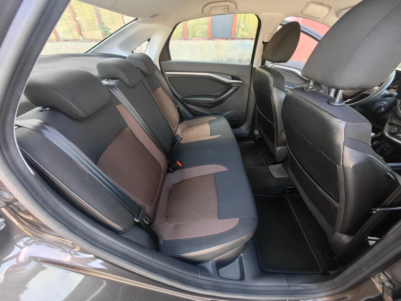 Lada Vesta 1.6 Бензин 106 кс, СЕДАН, ЕВРО 6, ОТЛИЧНА , снимка 16 - Автомобили и джипове - 49897536