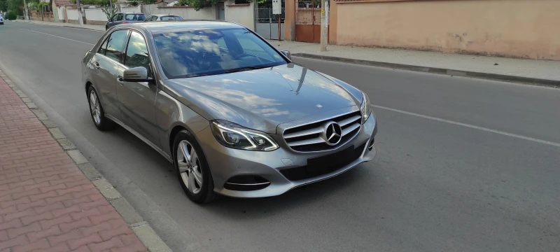 Mercedes-Benz E 250 E-Klasse CDI 4Matic Avantgarde, снимка 7 - Автомобили и джипове - 52386116