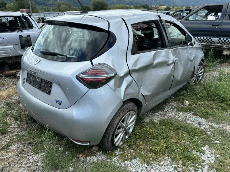 Renault Zoe, снимка 5 - Автомобили и джипове - 51458081
