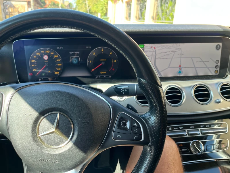 Mercedes-Benz E 220 W213, снимка 7 - Автомобили и джипове - 51579848