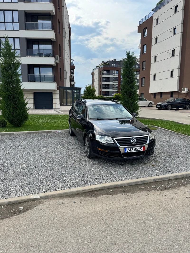 VW Passat 2.0FSI, снимка 2 - Автомобили и джипове - 52160845
