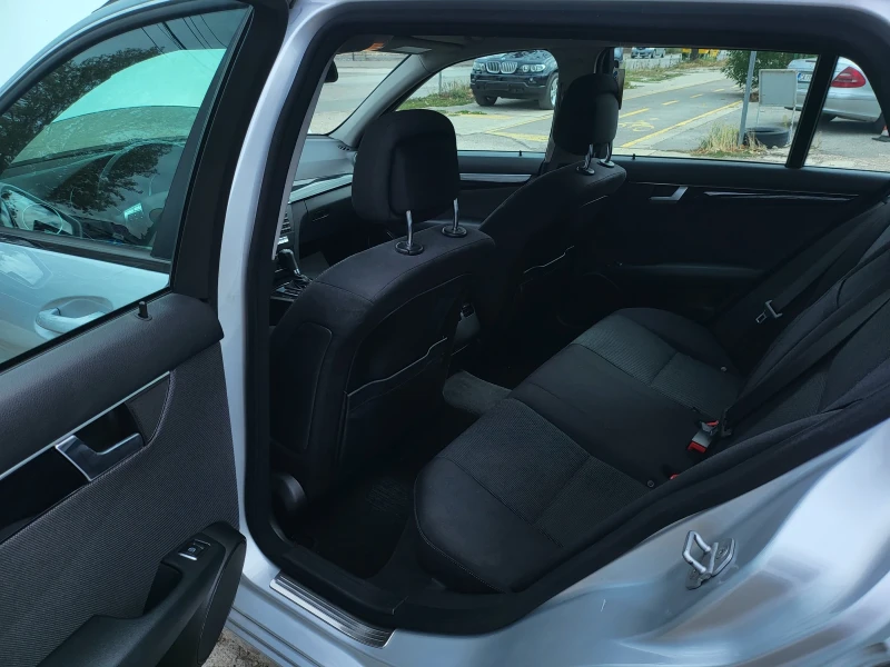 Mercedes-Benz C 220 CDI BLUEEFFICIENCY AVANTGARDE - КАТО НОВА!, снимка 11 - Автомобили и джипове - 51942021