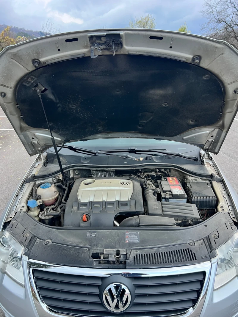 VW Passat 2.0TDI, снимка 11 - Автомобили и джипове - 52664187