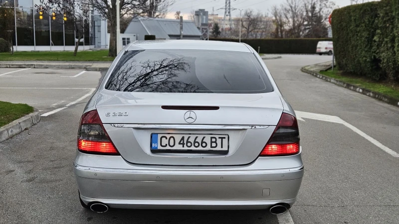 Mercedes-Benz E 270, снимка 6 - Автомобили и джипове - 52665106