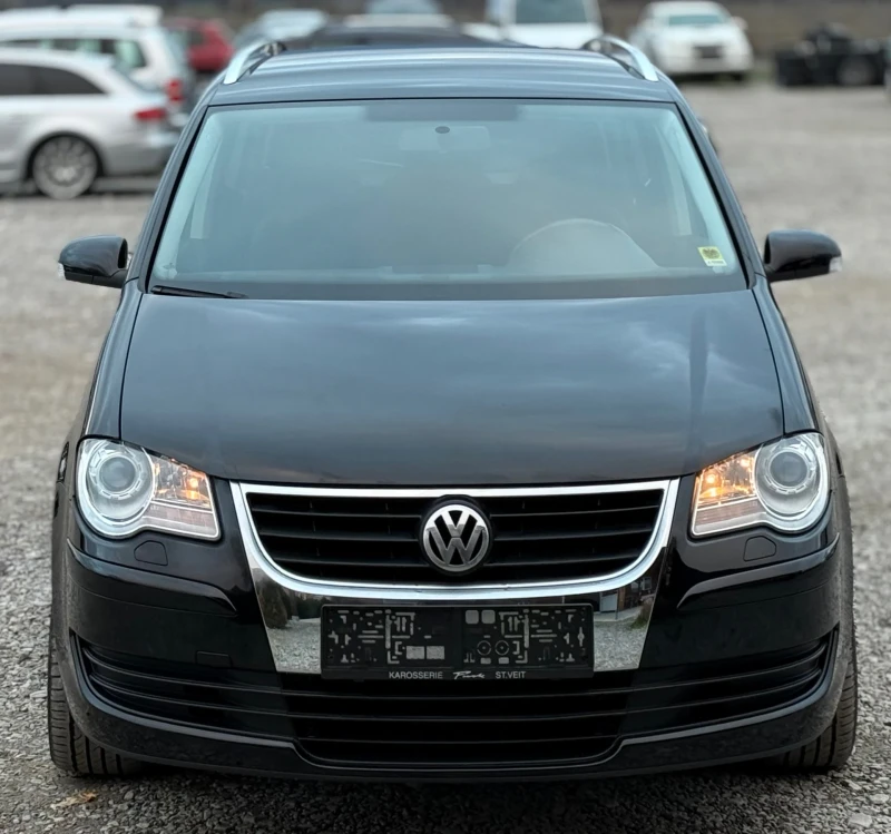 VW Touran 1.9TDi 105к.с * Климатроник* * Сервизна история* , снимка 2 - Автомобили и джипове - 52757510