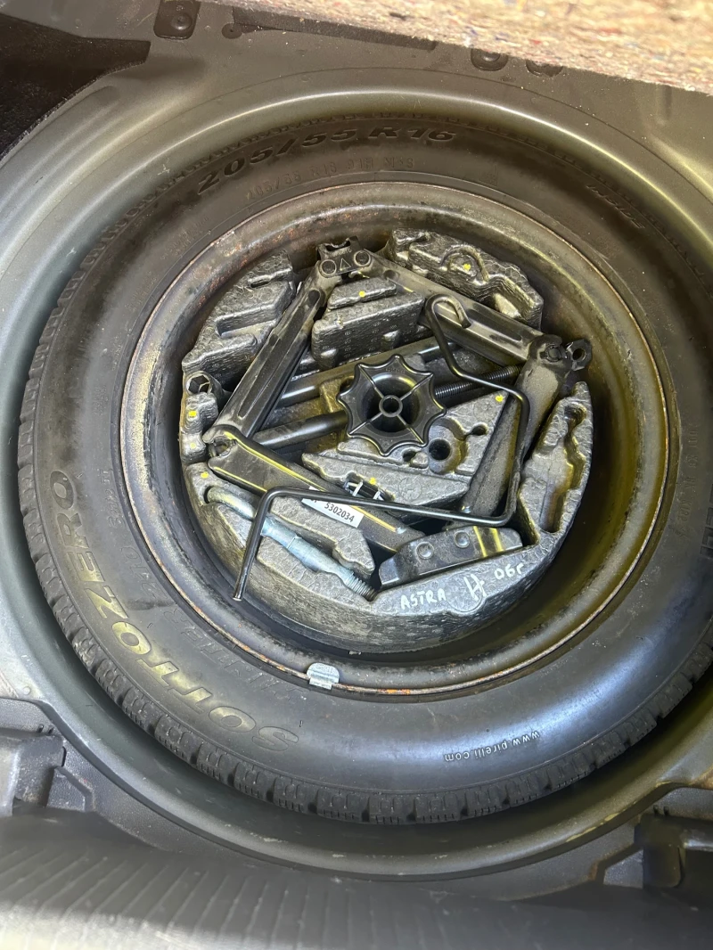 Opel Astra GTC , снимка 9 - Автомобили и джипове - 52997522