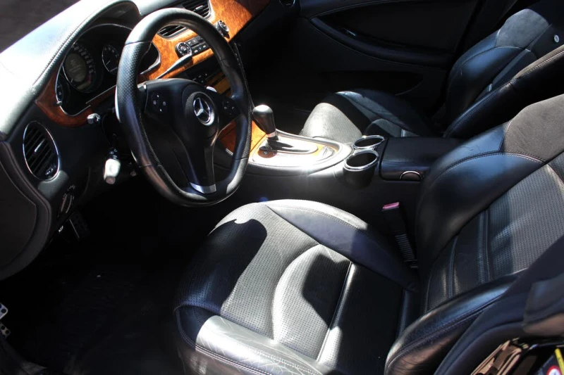 Mercedes-Benz CLS 63 AMG АвтоКредит* (ЦЕНА ДО БГ), снимка 11 - Автомобили и джипове - 53216780