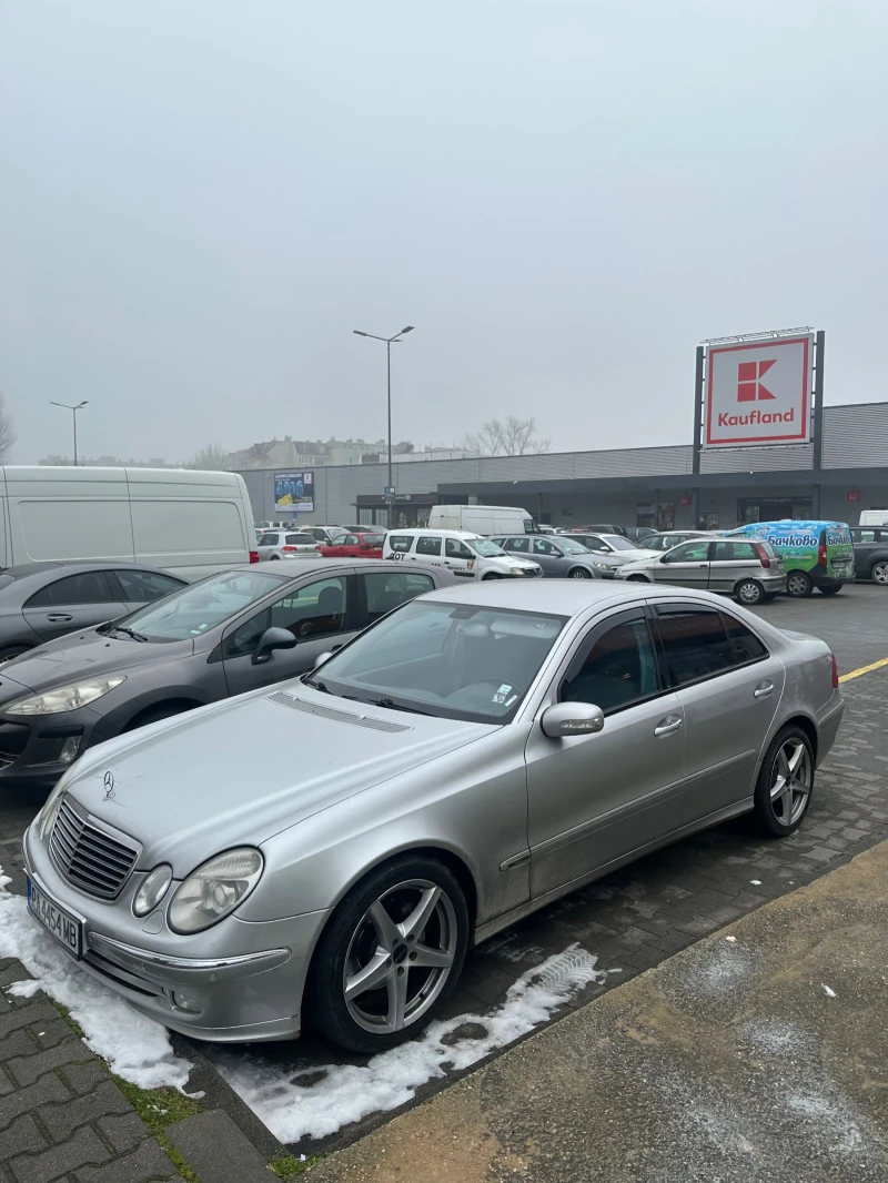 Mercedes-Benz E 320, снимка 2 - Автомобили и джипове - 53345774