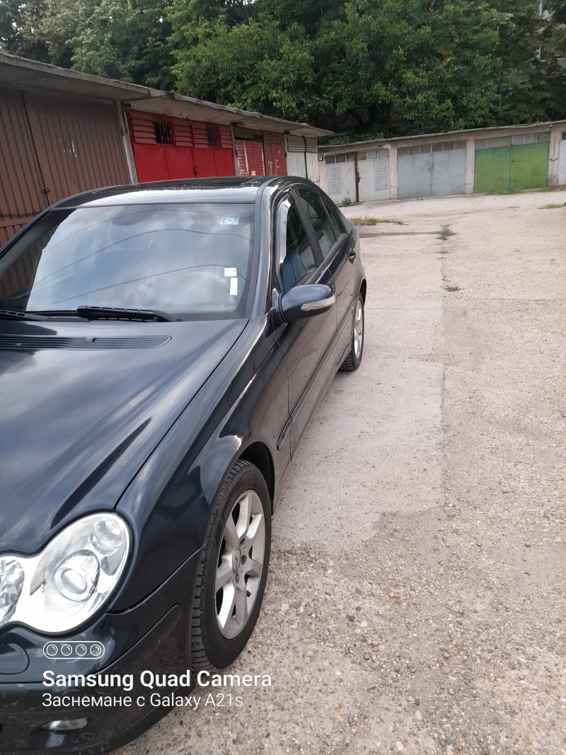 Mercedes-Benz C 220, снимка 3 - Автомобили и джипове - 53437198
