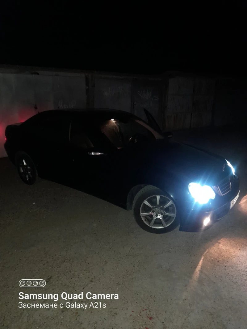 Mercedes-Benz C 220, снимка 6 - Автомобили и джипове - 53437198