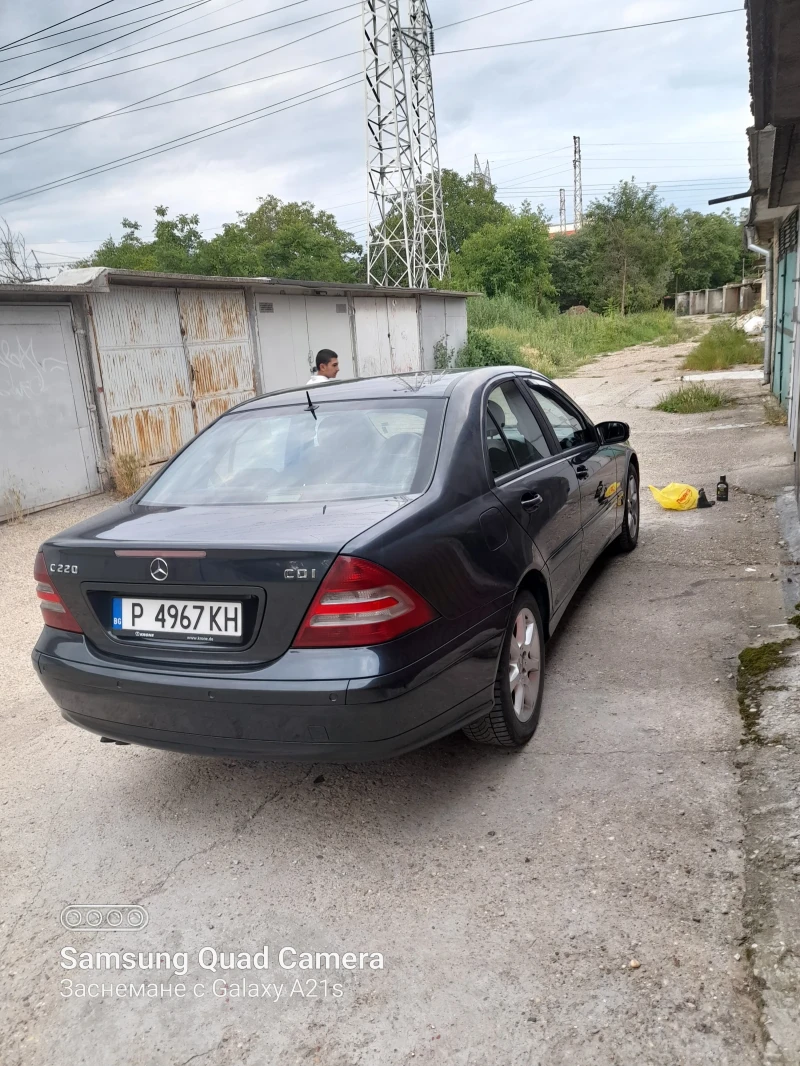 Mercedes-Benz C 220, снимка 2 - Автомобили и джипове - 53437198