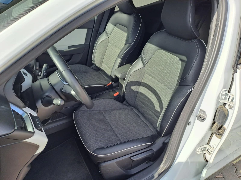 Renault Clio 1.0 TCe 90 k.c. AUTOMATIC, снимка 9 - Автомобили и джипове - 53457428