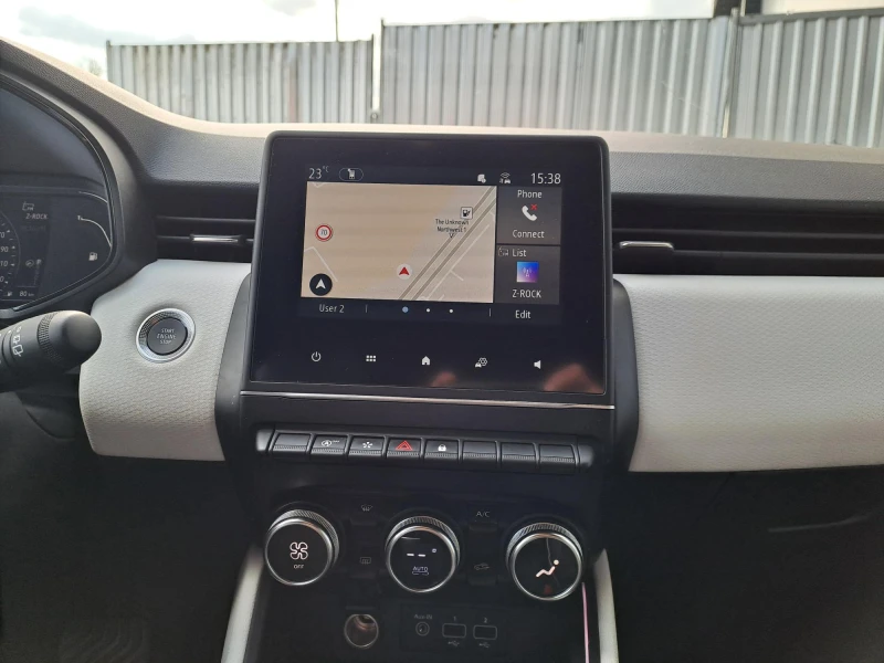 Renault Clio 1.0 TCe 90 k.c. AUTOMATIC, снимка 16 - Автомобили и джипове - 53457428