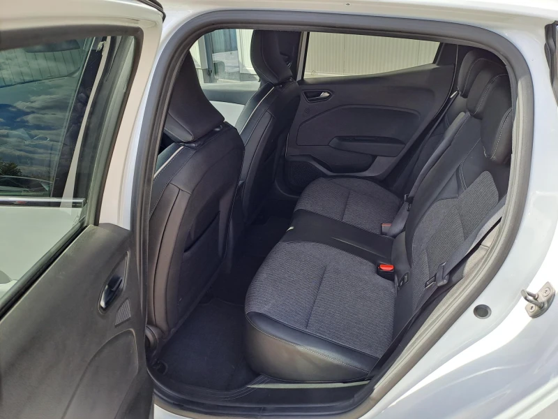 Renault Clio 1.0 TCe 90 k.c. AUTOMATIC, снимка 10 - Автомобили и джипове - 53457428